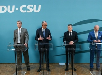 Merz hofft nach Turbulenzen um Personalwechsel auf ''neue Dynamik''