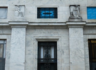 ''Familienstreit'' bei der Fed: US-Notenbank lässt Leitzins vorerst unverändert