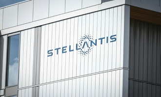 Autokonzern Stellantis zurück im Gewinnbereich - Absätze deutlich gesteigert