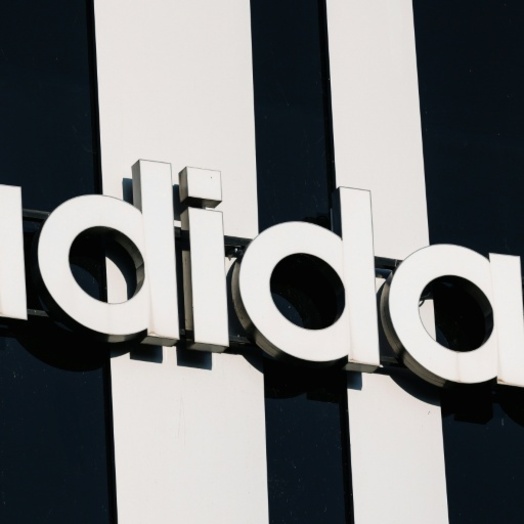 Adidas steigert Umsatz - doch WM-Werbekampagne schmälert Gewinn