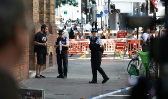 Vier Männer in London von mutmaßlich psychisch kranker Frau niedergestochen