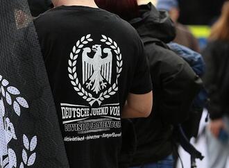 BPB will Rechtsextremismus weiter behandeln