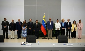 Regierung und Opposition in Venezuela beginnen offiziellen Dialog - ohne Machado