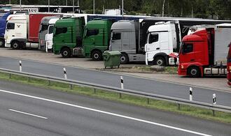 Zahl mautpflichtiger Lkw auf Autobahnen im Juli gestiegen