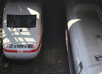 SPD unterstützt Bilgers Boni-Vorstoß für Bahn-Manager