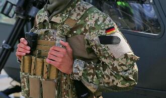 Wehrbeauftragter warnt vor überfüllten Stuben durch neue Ausrüstung