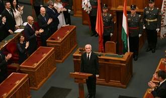 Orban-Kritiker Baka ist neuer ungarischer Staatspräsident