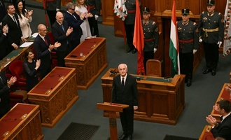 Orban-Kritiker Baka ist neuer ungarischer Staatspräsident