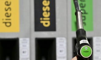 Greenpeace: Ölkonzerne machen im Juli Rekordübergewinne mit Sprit