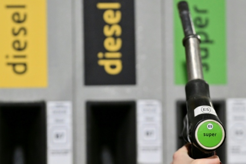 Greenpeace: Ölkonzerne machen im Juli Rekordübergewinne mit Sprit
