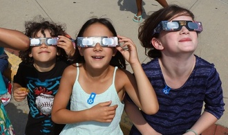 Hinfiebern auf knapp zwei Minuten Dunkelheit: Vorfreude auf die Sonnenfinsternis