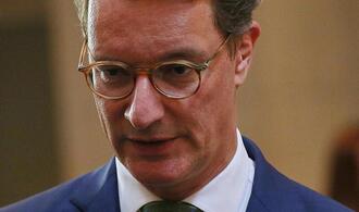 Wüst zurückhaltend bei nationaler Feuermanagementstrategie