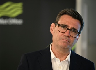 Medien: Premier Burnham fällt auf Imitator von US-Stabschefin Wiles rein