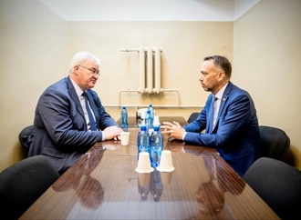 Belgischer Außenminister muss bei Besuch in Kiew in Luftschutzbunker