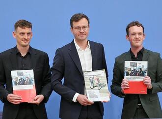AWO schlägt Zusammenlegung von Sozialleistungen vor