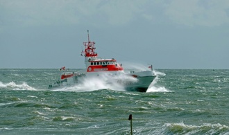 Segeljacht kentert vor Büsum: Drei Schiffbrüchige aus Nordsee gerettet