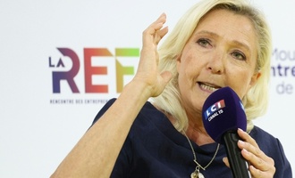 Rechtspopulistin Le Pen will Frankreichs EU-Beitrag herunterfahren