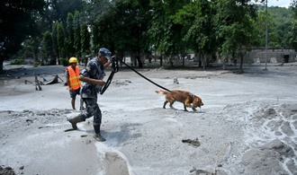 Zahl der Todesopfer nach Sturzflut in Nepal steigt auf mindestens 469