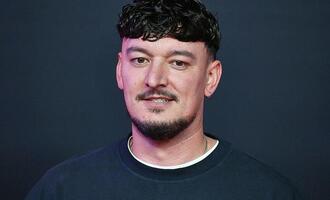 Montez erobert Spitze der Album-Charts