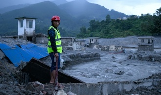Rettungskräfte in Nepal kämpfen gegen Regen und steigende Pegelstände