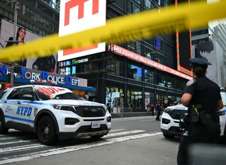 Ein Todesopfer bei Messerattacke am New Yorker Times Square - Angreiferin erschossen