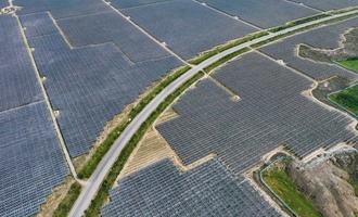 China: Leistung von Solaranlagen erstmals höher als Leistung von Kohlekraftwerken