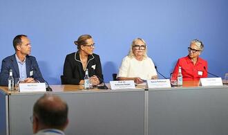Günther lobt Verein ''Wirtschaft für ein weltoffenes Deutschland''