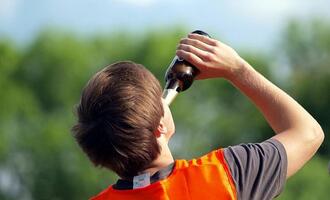 Weniger junge Menschen trinken Alkohol