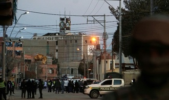 Mindestens zwei Tote und 59 Verletzte bei Explosion in Militärgebäude in Bolivien