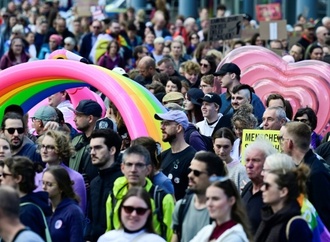 Vor der Wahl: Mehrere tausend Teilnehmer feiern Demokratiefest in Magdeburg