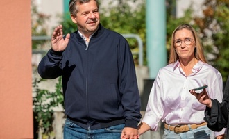CDU-Spitzenkandidat Sven Schulze gibt seine Stimme in Magdeburg ab