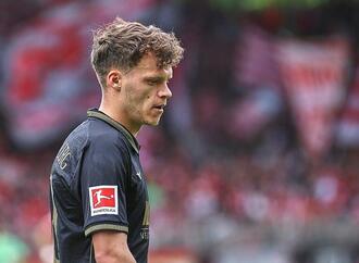 1. Bundesliga: Augsburg erobert in Frankfurt die Tabellenspitze