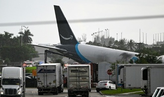Mindestens fünf Tote bei Unfall von Amazon-Frachtflugzeug an Flughafen Miami