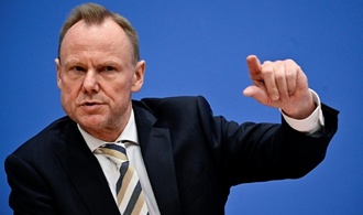 Nach AfD-Sieg: Chef der Innenministerkonferenz fordert Schutz von Behörden