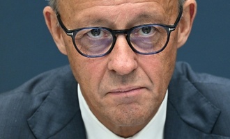 Merz warnt AfD vor Grundgesetzverstößen nach Regierungsübernahme