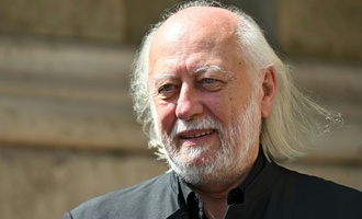 Literaturnobelpreisträger Krasznahorkai mit Bundesverdienstkreuz ausgezeichnet