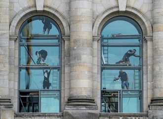 Opposition im Bundestag wirft Koalition ruinöse Schuldenmacherei vor