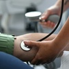 Erfundene Versicherung in Polen: Selbstständiger darf nicht in gesetzliche Krankenkasse