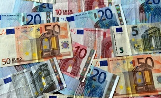 Minister Klingbeil legt Strategie für bessere Finanzbildung von Bürgern vor