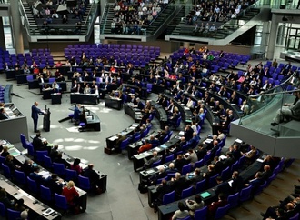 Innere Sicherheit und Migration: Dobrindt verteidigt Kurs gegen Kritik der Opposition