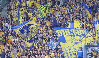 Braunschweig-Fan bricht auf Tribüne zusammen und stirbt