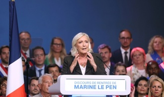 Französische Rechtspopulistin Le Pen stellt Vorrechte für Franzosen in Aussicht