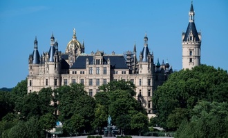 Fernsehduell von Schwesig und Holm vor Landtagswahl in Mecklenburg-Vorpommern