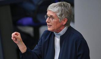 Haßelmann stellt Führungsstärke von Merz infrage