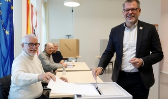 Abgeordnetenhauswahl Berlin: Erste Spitzenkandidaten haben Stimme abgegeben