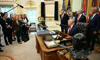 Nach Hausverbot für CNN: Große US-Sender schränken Trump-Berichterstattung ein