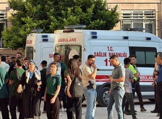 Jugendlicher schießt vor Schule um sich: Elf Verletzte in der Türkei