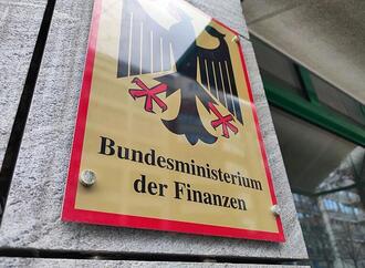 Bundesregierung prüft Reform des Übernahmerechts