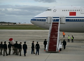 Chinas Präsident Xi persönlich von Trump zu Staatsbesuch empfangen