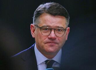 Rhein lehnt Steuererhöhungen kategorisch ab